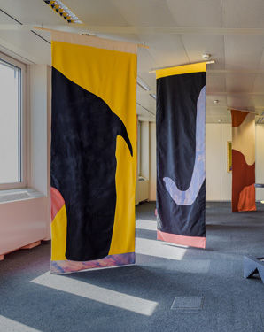 There is an elephant in this room, 2019, Cotton and Acrylic paint, 240 x 75 cm ( Photo Credits: Joanna Pianka)
